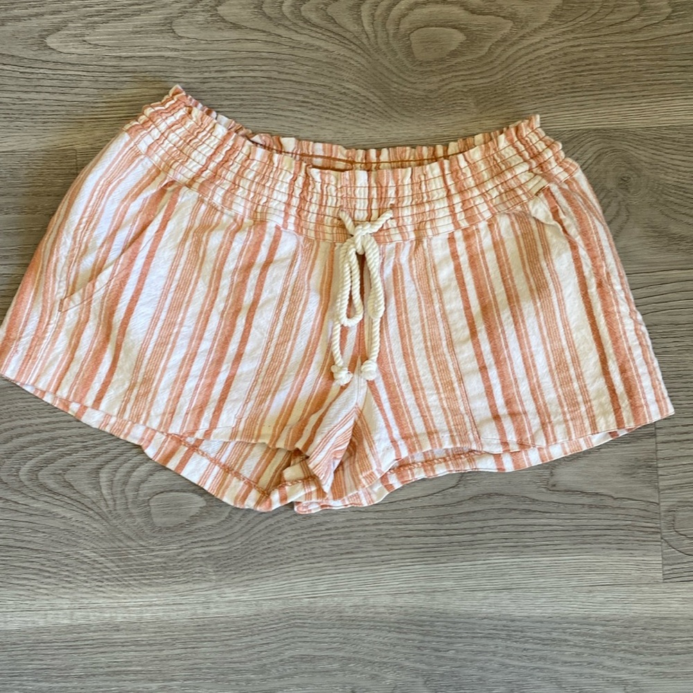 Roxy low rise beach shorts size L